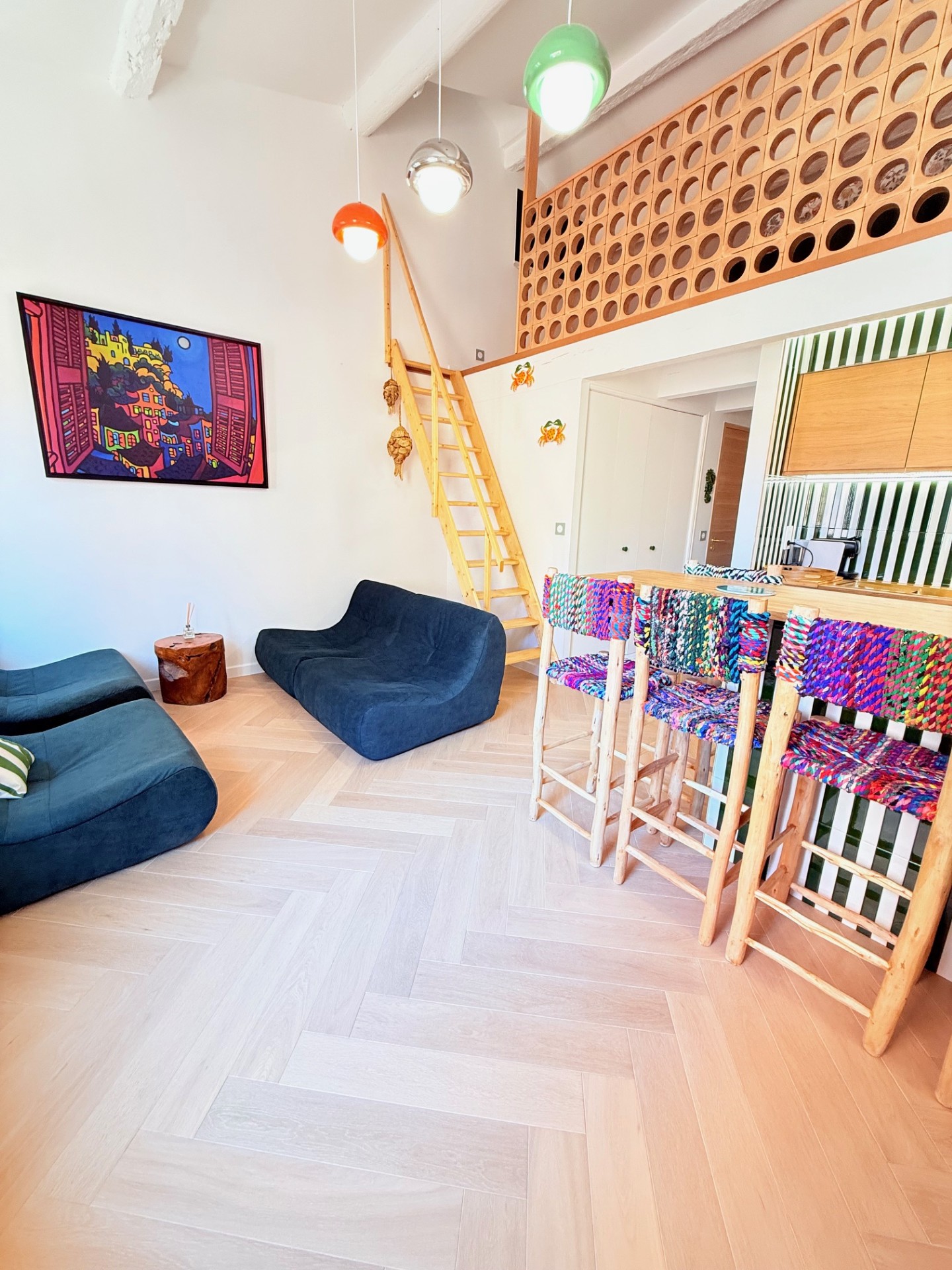 Le Secret du Port — mezzanine